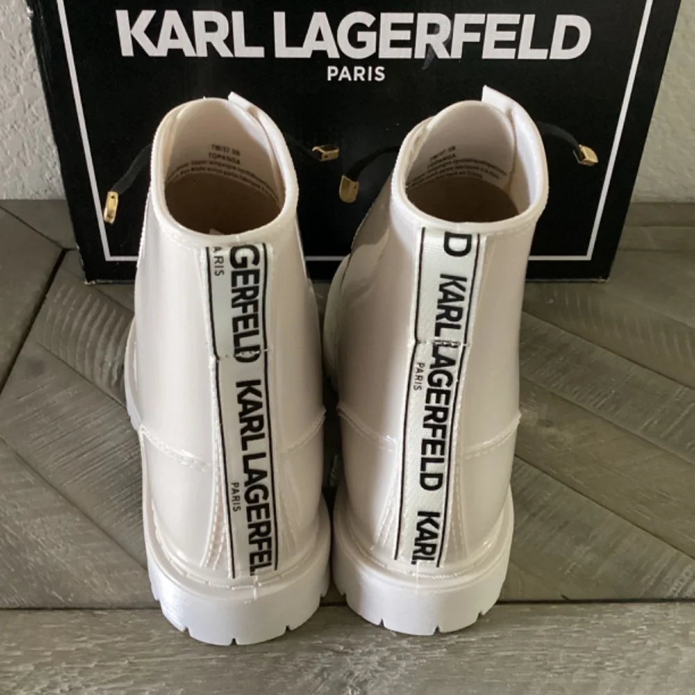 KARL LAGERFELD PARIS Topanga Embellished Rain Booties, size 7 - Picture 5 of 14